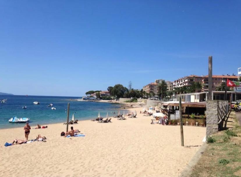 Ajaccio Magnifique T2 37M2 Centre Ville Vue Mer Au Bord De La Plage Neuf 4 Couchages Balcon Parking Prive Ferme Clim Wifi Экстерьер фото