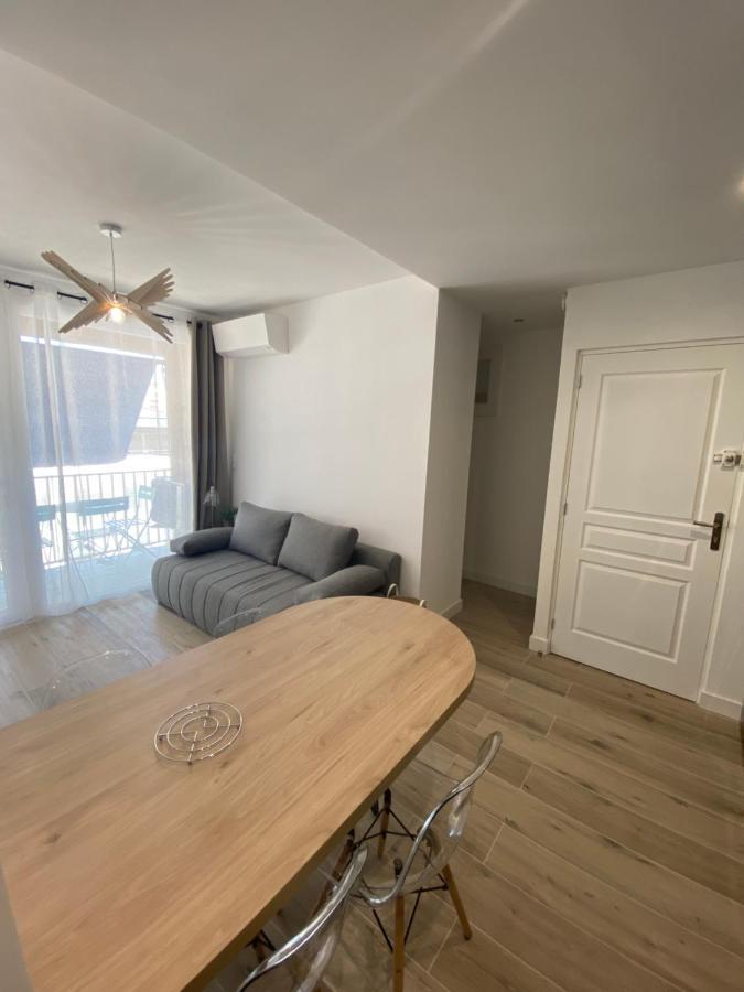 Ajaccio Magnifique T2 37M2 Centre Ville Vue Mer Au Bord De La Plage Neuf 4 Couchages Balcon Parking Prive Ferme Clim Wifi Экстерьер фото
