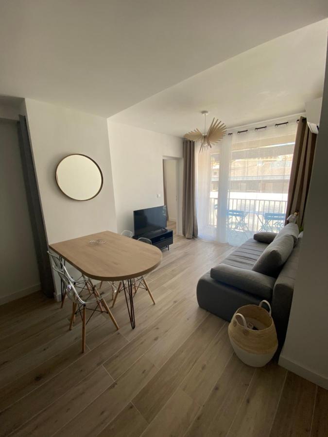 Ajaccio Magnifique T2 37M2 Centre Ville Vue Mer Au Bord De La Plage Neuf 4 Couchages Balcon Parking Prive Ferme Clim Wifi Экстерьер фото