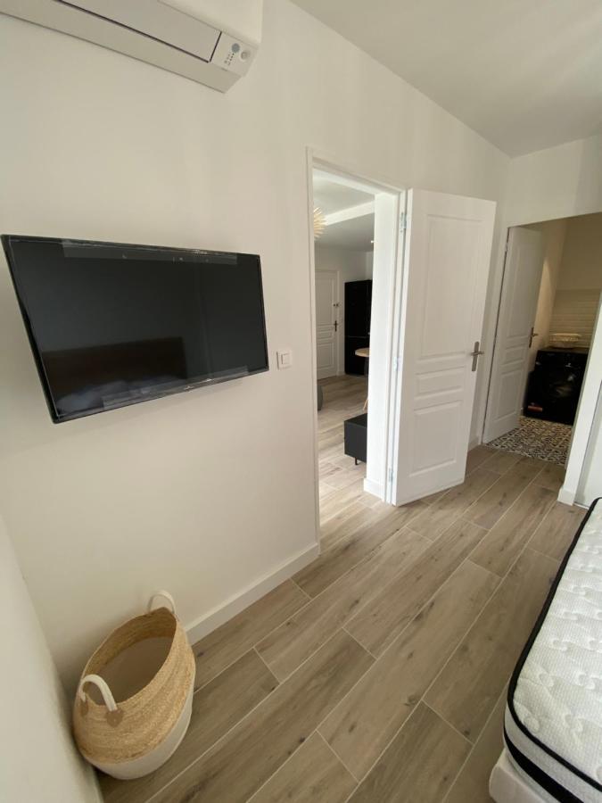Ajaccio Magnifique T2 37M2 Centre Ville Vue Mer Au Bord De La Plage Neuf 4 Couchages Balcon Parking Prive Ferme Clim Wifi Экстерьер фото