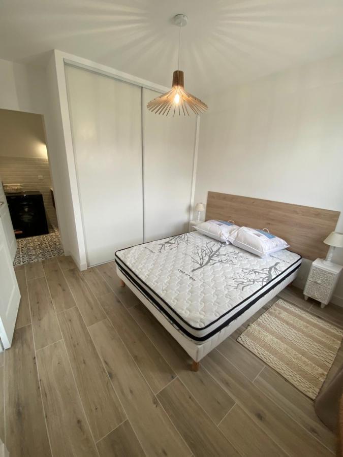 Ajaccio Magnifique T2 37M2 Centre Ville Vue Mer Au Bord De La Plage Neuf 4 Couchages Balcon Parking Prive Ferme Clim Wifi Экстерьер фото